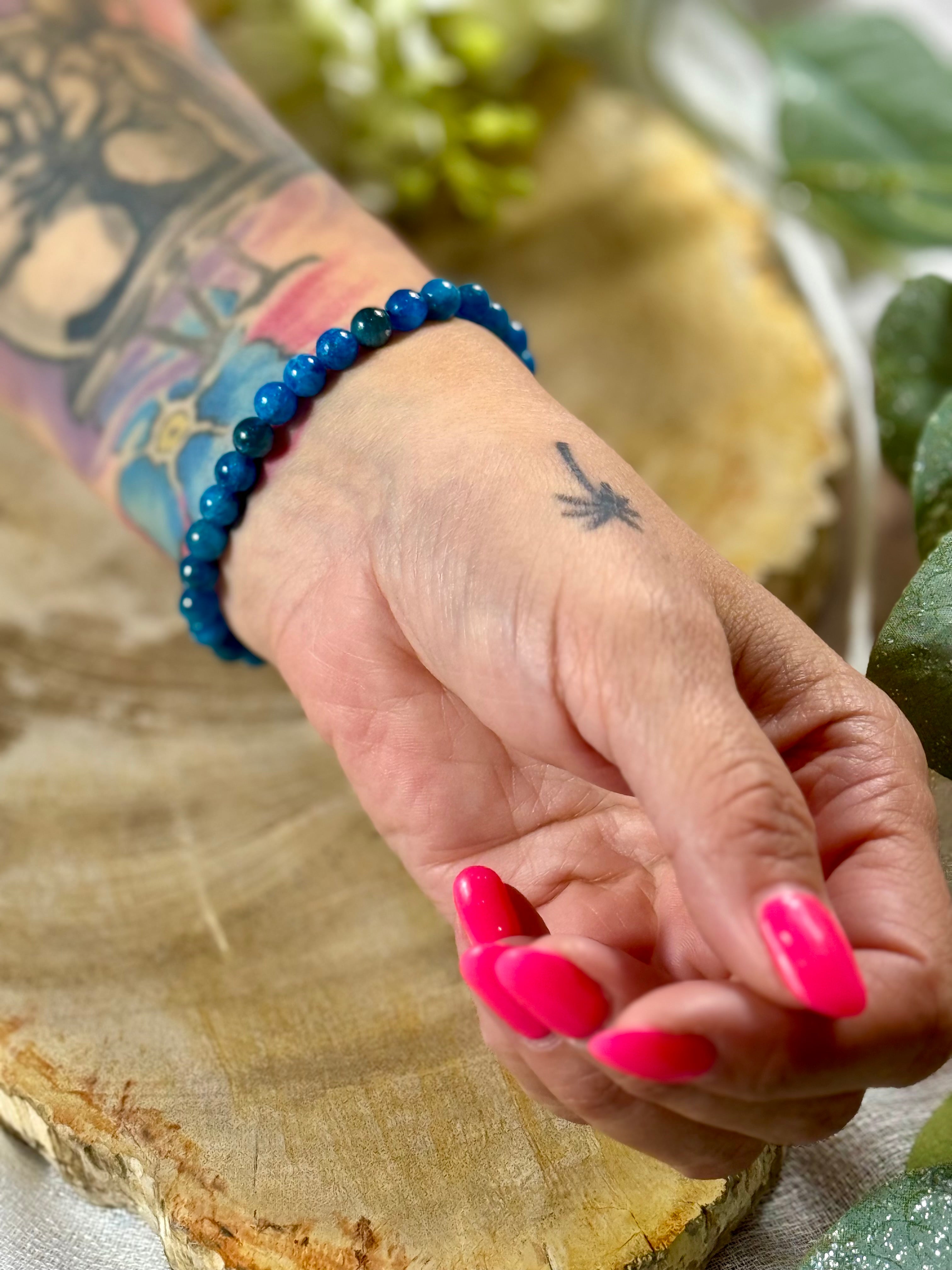 Apatit | Armband (rund) mit kleinen Steinen (6mm)