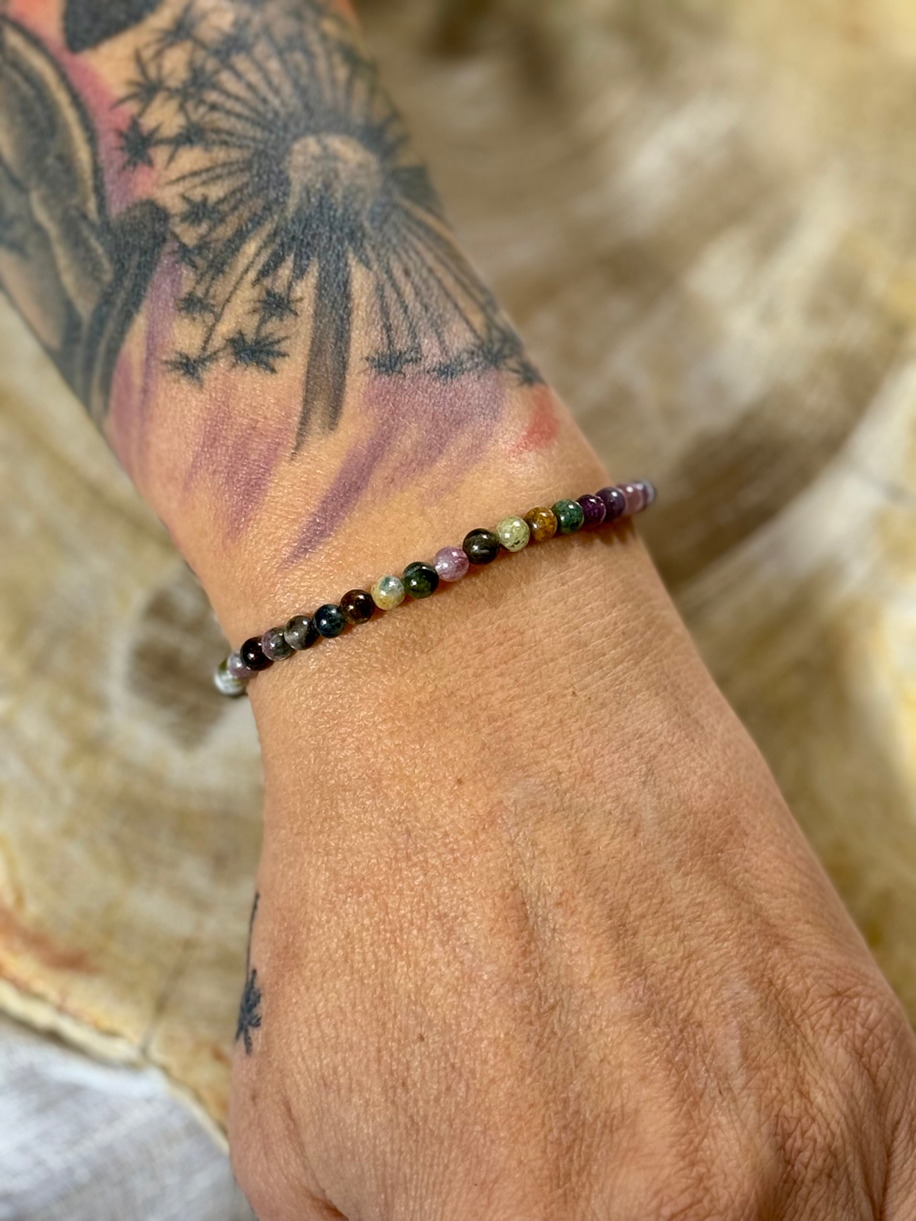 Bunter Turmalin | Armband (rund) mit kleinen Steinen (2mm)