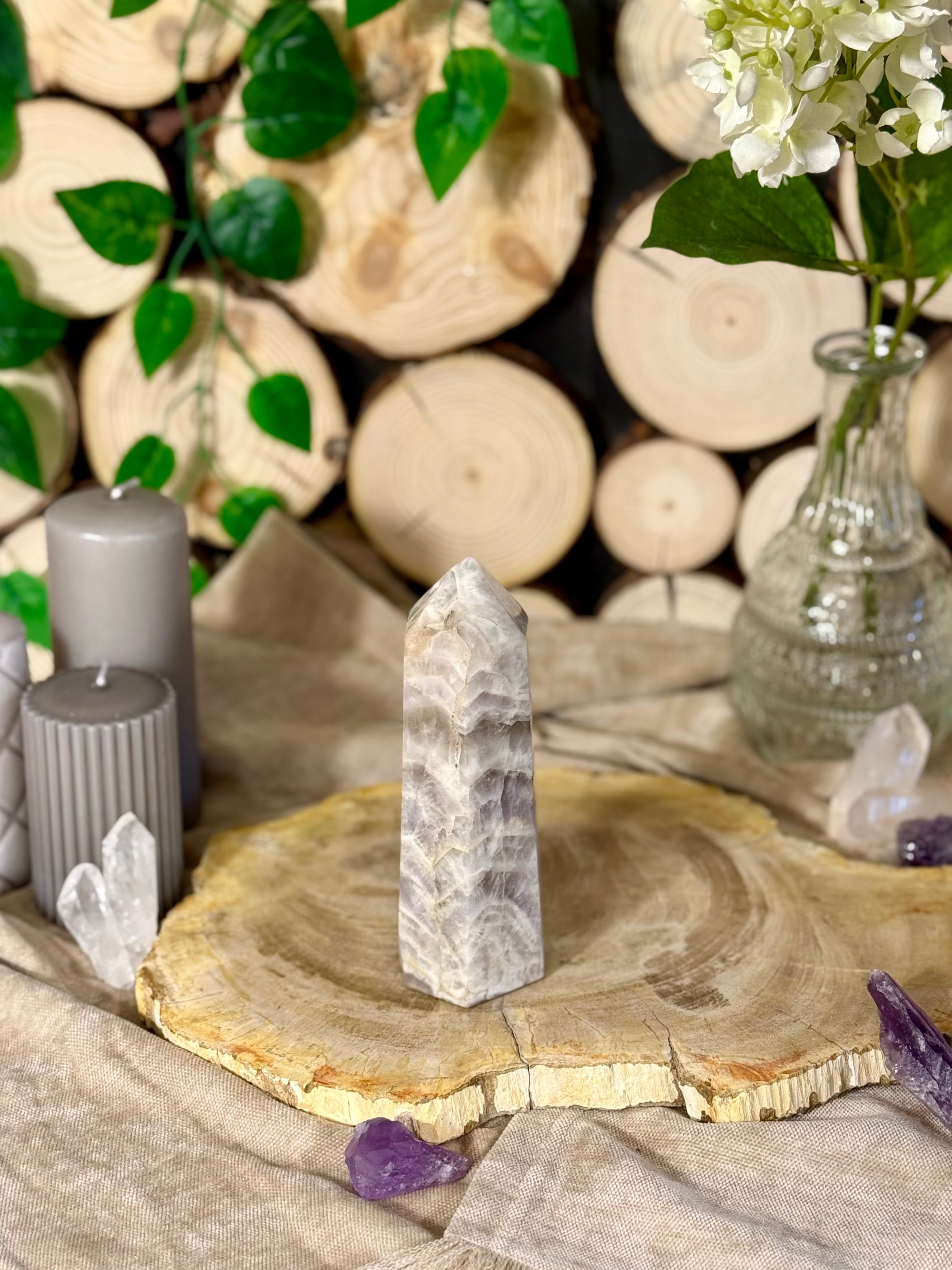 Fundstück Nr. 14 | Chevron-Amethyst Freiform - gezeichnet vom Leben, bereit für deins.
