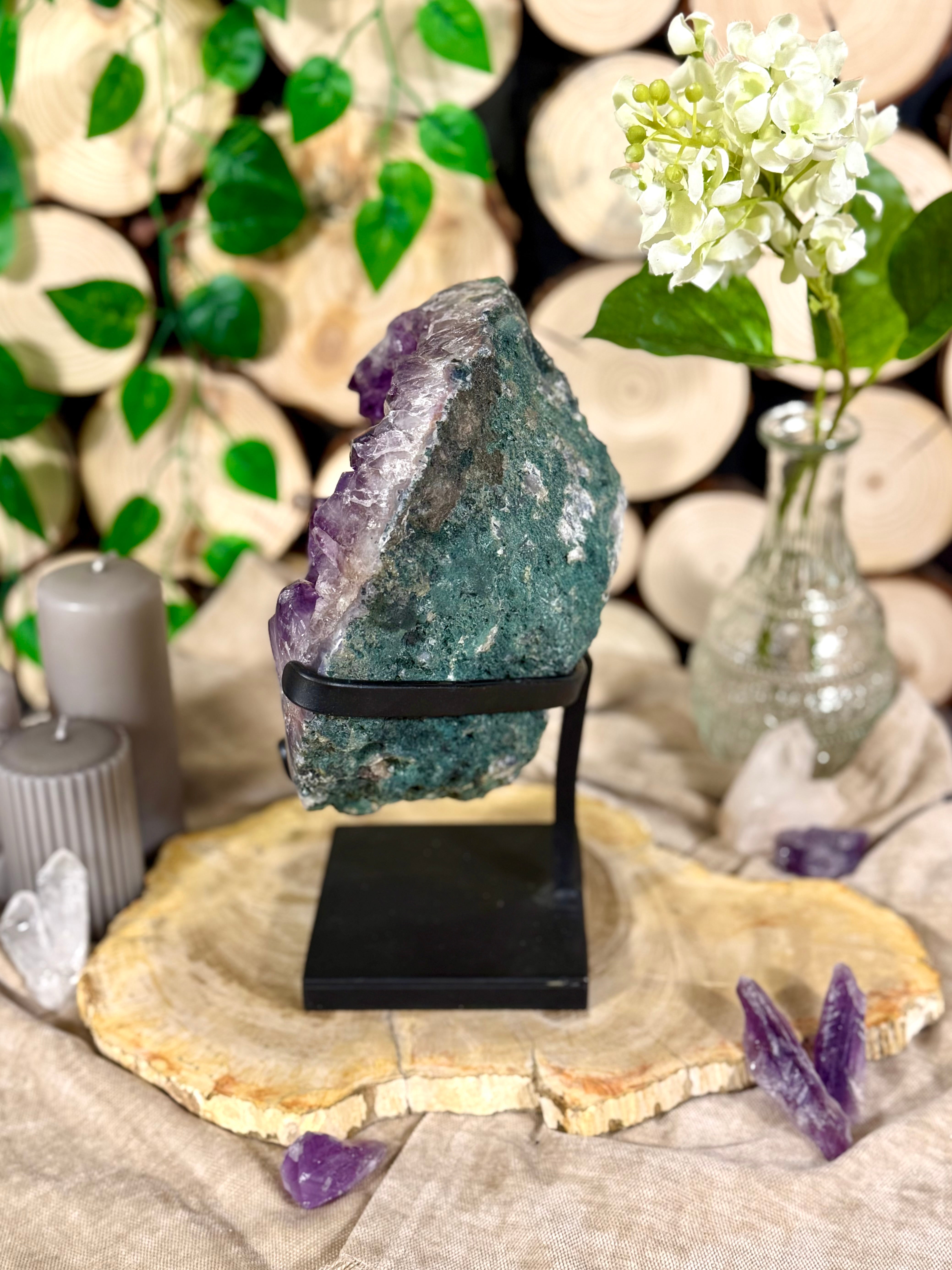 Fundstück Nr. 60 | Amethystdruse aus Uruguay - 4,8 KG auf Metallständer