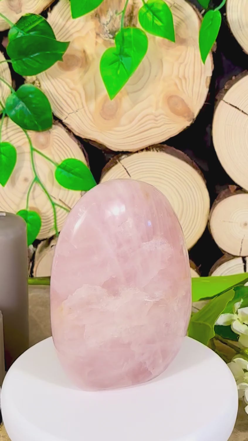 Fundstück Nr. 136 | Rosenquarz - Sanfte Stärke in ovaler Form.