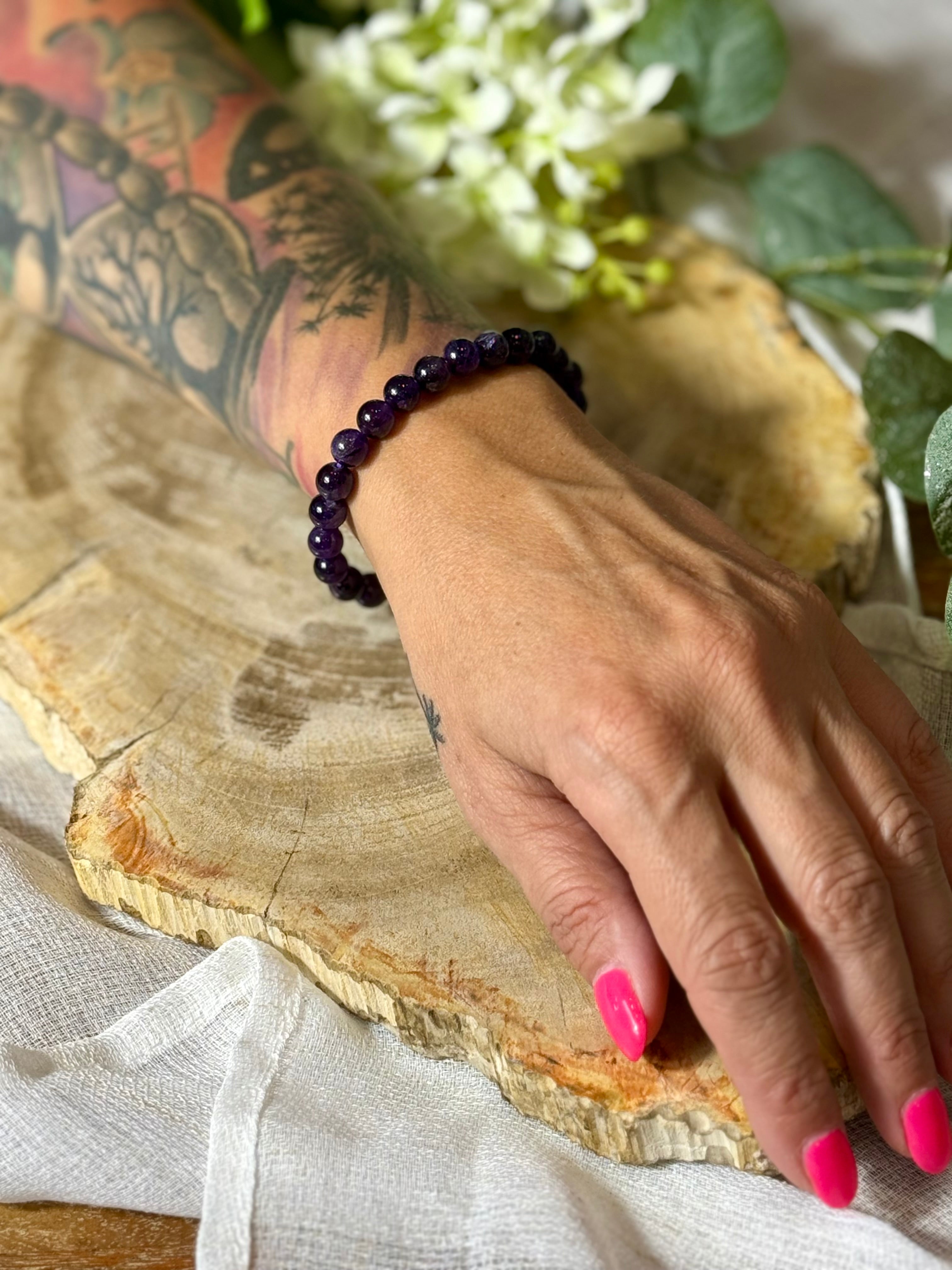 Amethyst | Armband (rund) dunkle Steine (8mm)