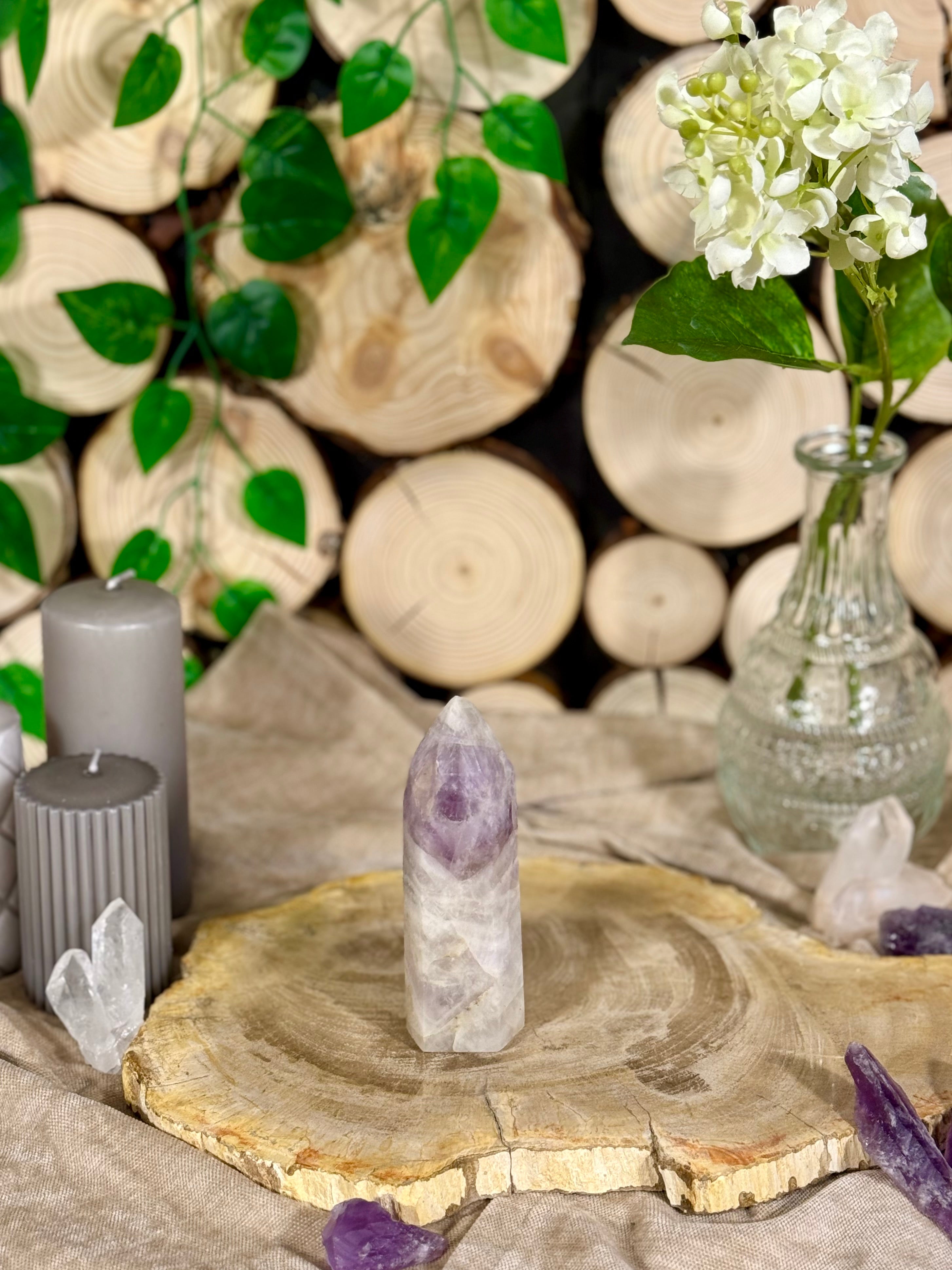 Fundstück Nr. 7 |  Chevron-Amethyst Freiform - klein, markant, unverwechselbar.