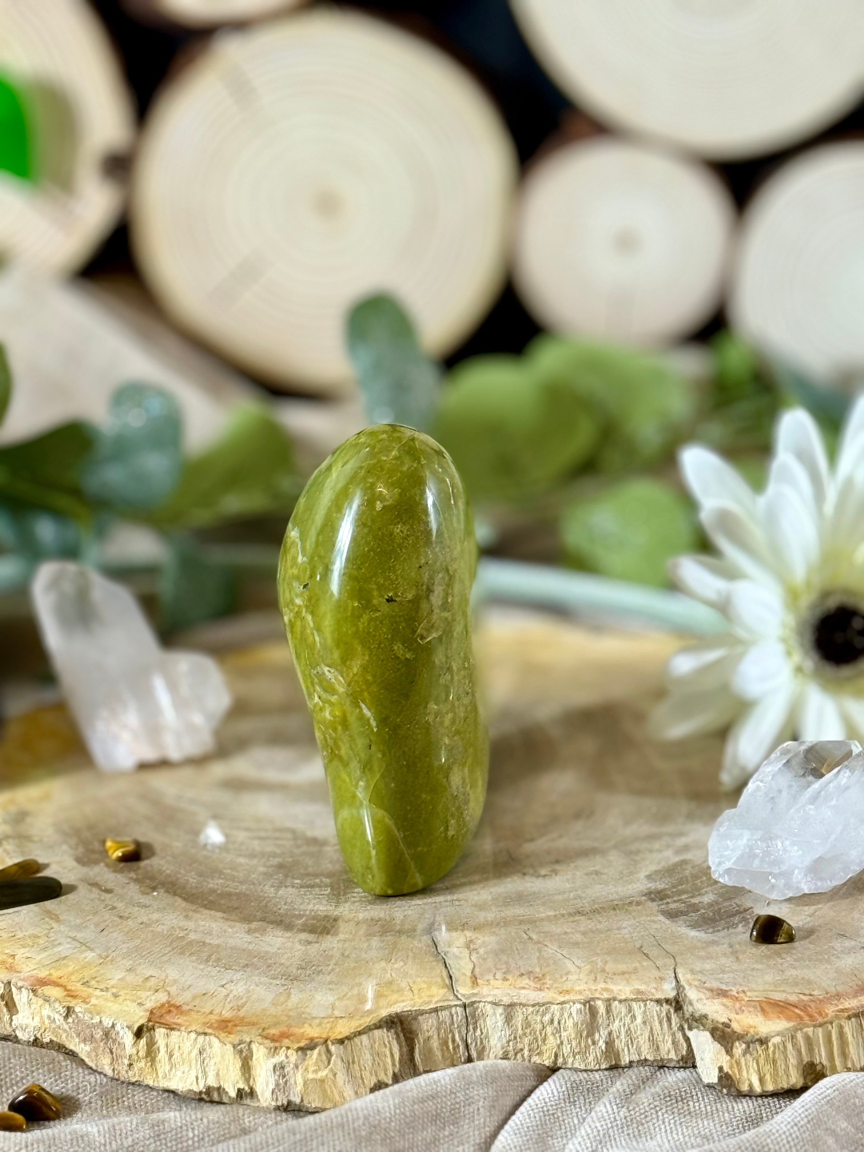 Fundstück Nr. 23 | Grüner Opal - Freiform aus der Natur