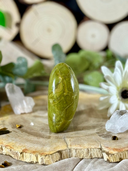 Fundstück Nr. 23 | Grüner Opal - Freiform aus der Natur