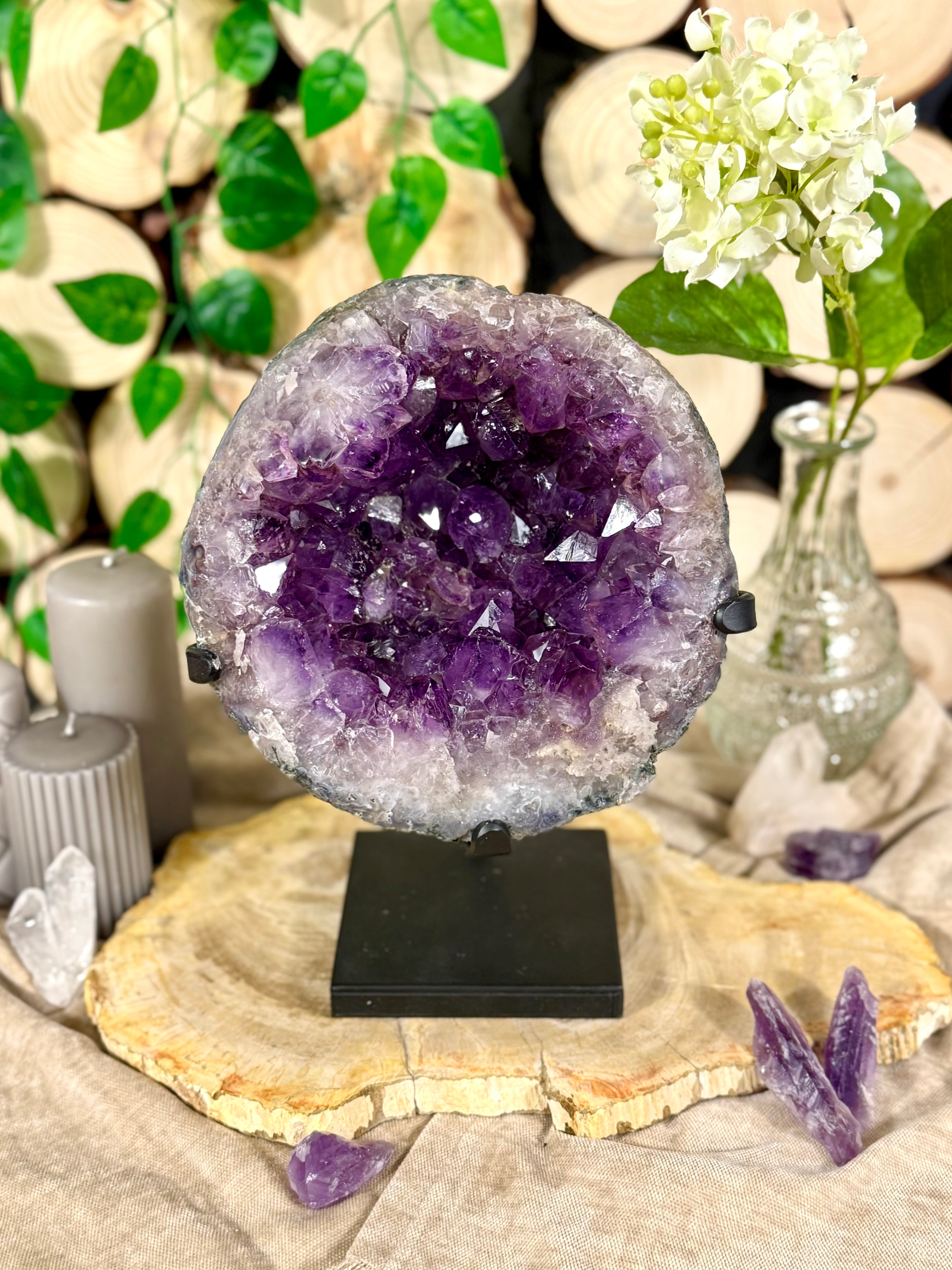 Fundstück Nr. 60 | Amethystdruse aus Uruguay - 4,8 KG auf Metallständer