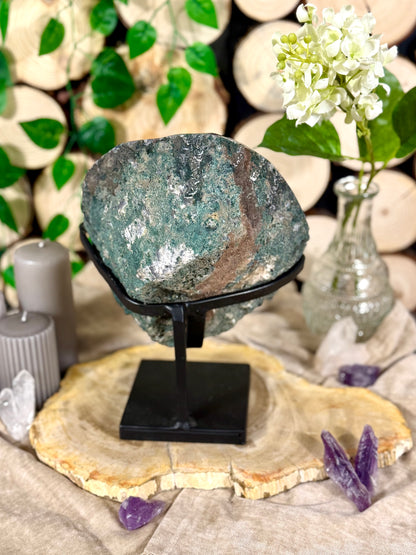 Fundstück Nr. 60 | Amethystdruse aus Uruguay - 4,8 KG auf Metallständer