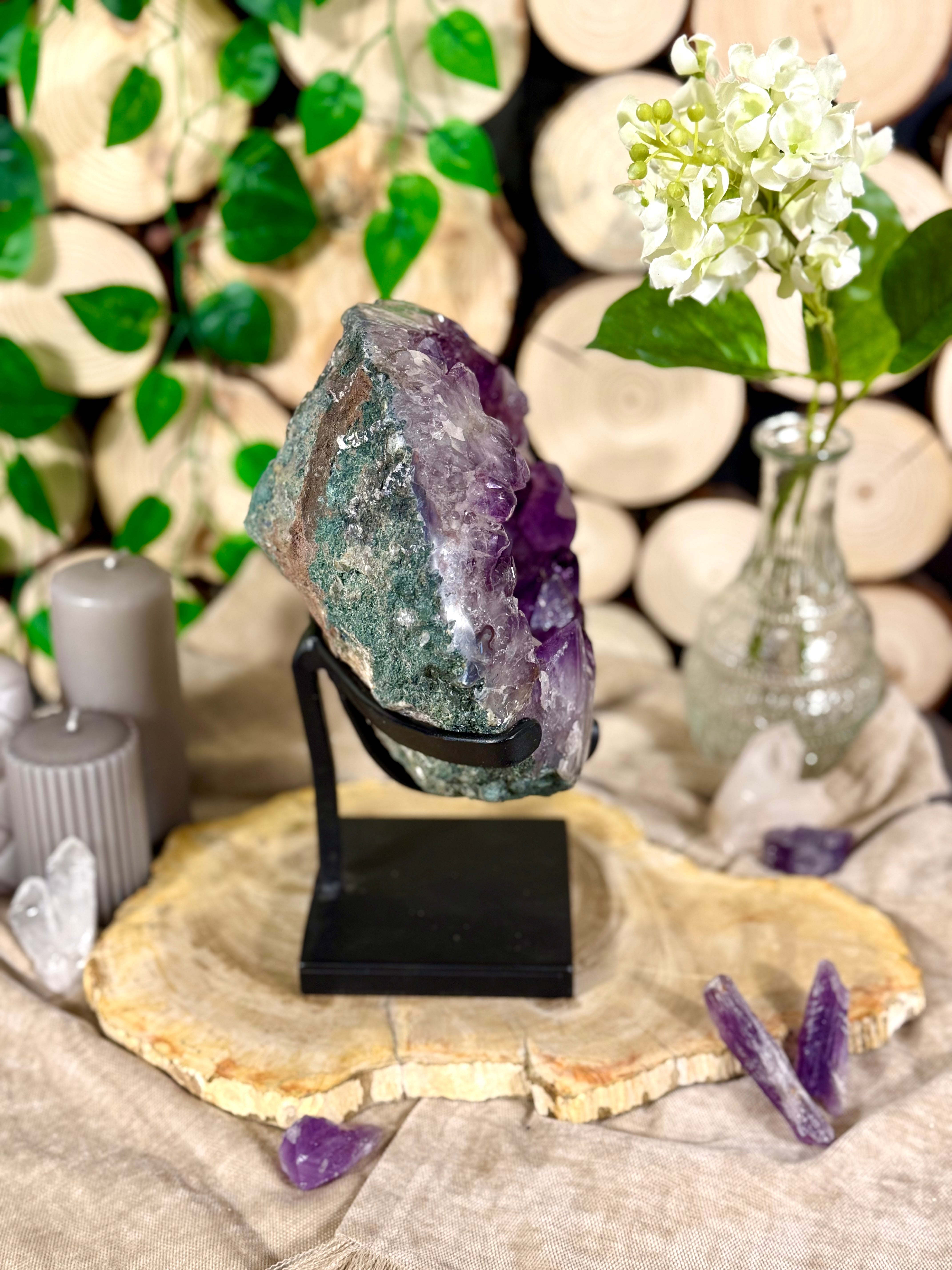 Fundstück Nr. 60 | Amethystdruse aus Uruguay - 4,8 KG auf Metallständer