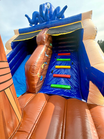 Hüpfburg - XXL Schwarzwälder Piratenschiff