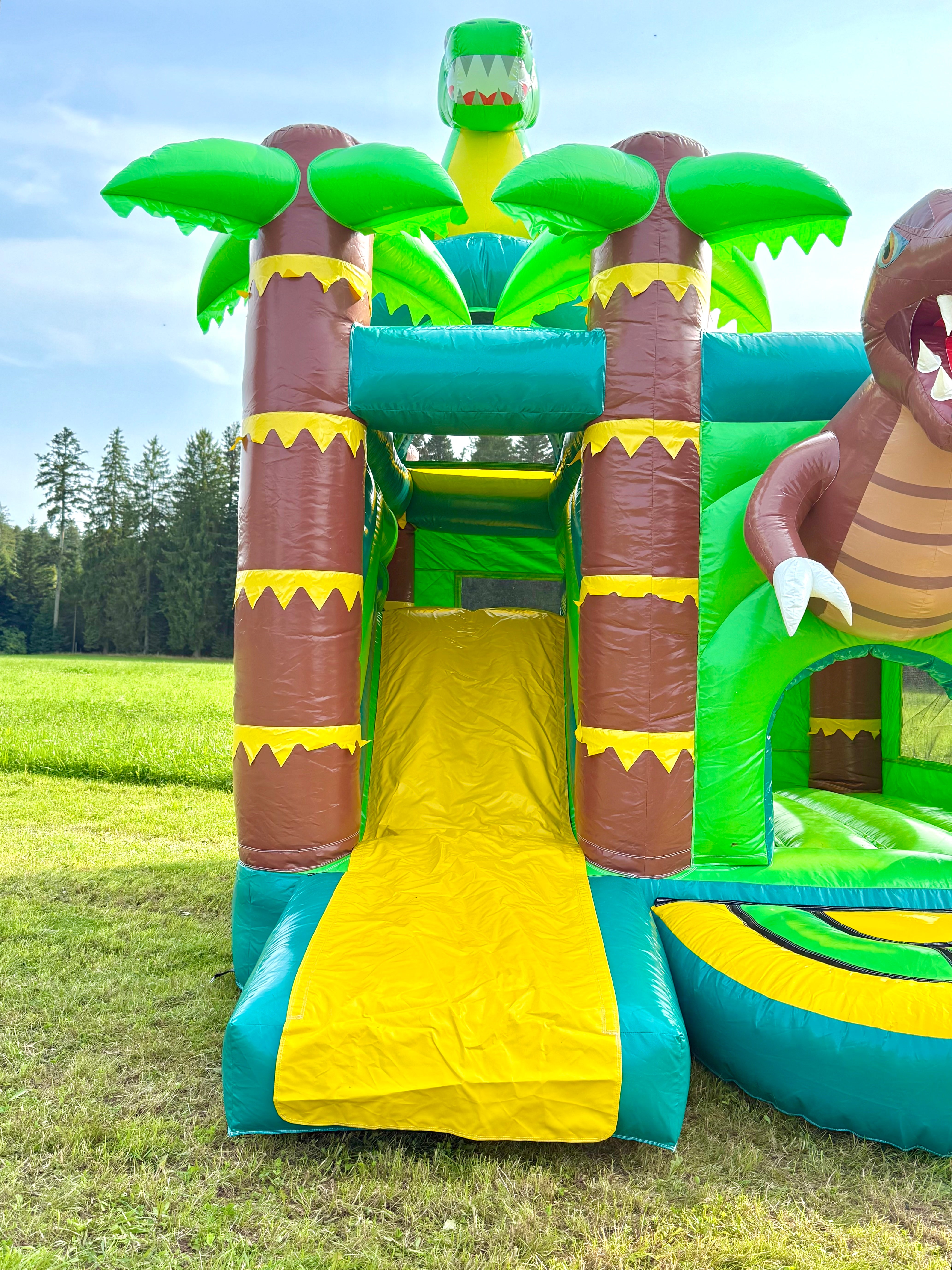 Hüpfburg - Schwarzwälder Dinoland