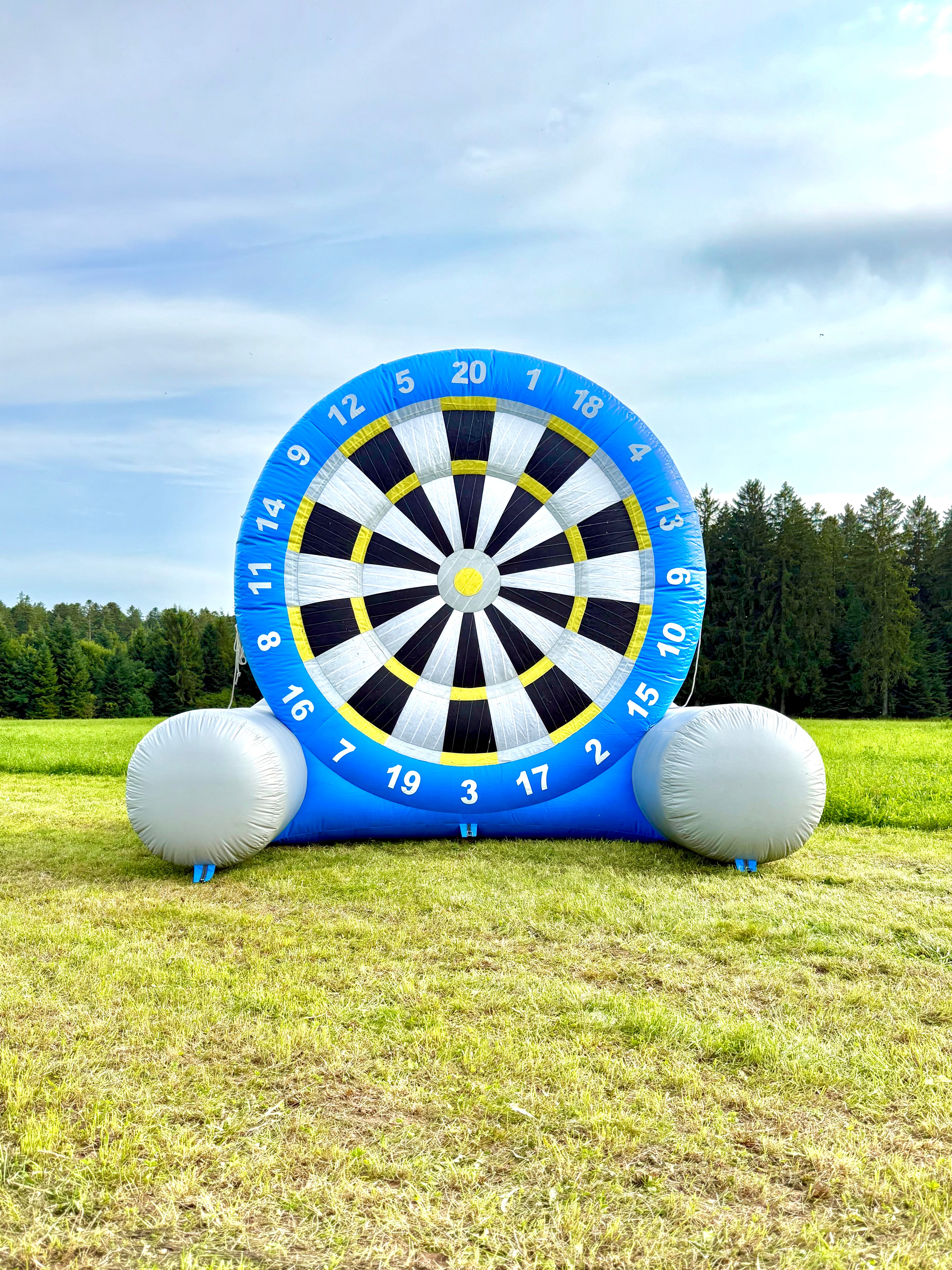 Eventspielzeug - Schwarzwälder Fußballdartscheibe