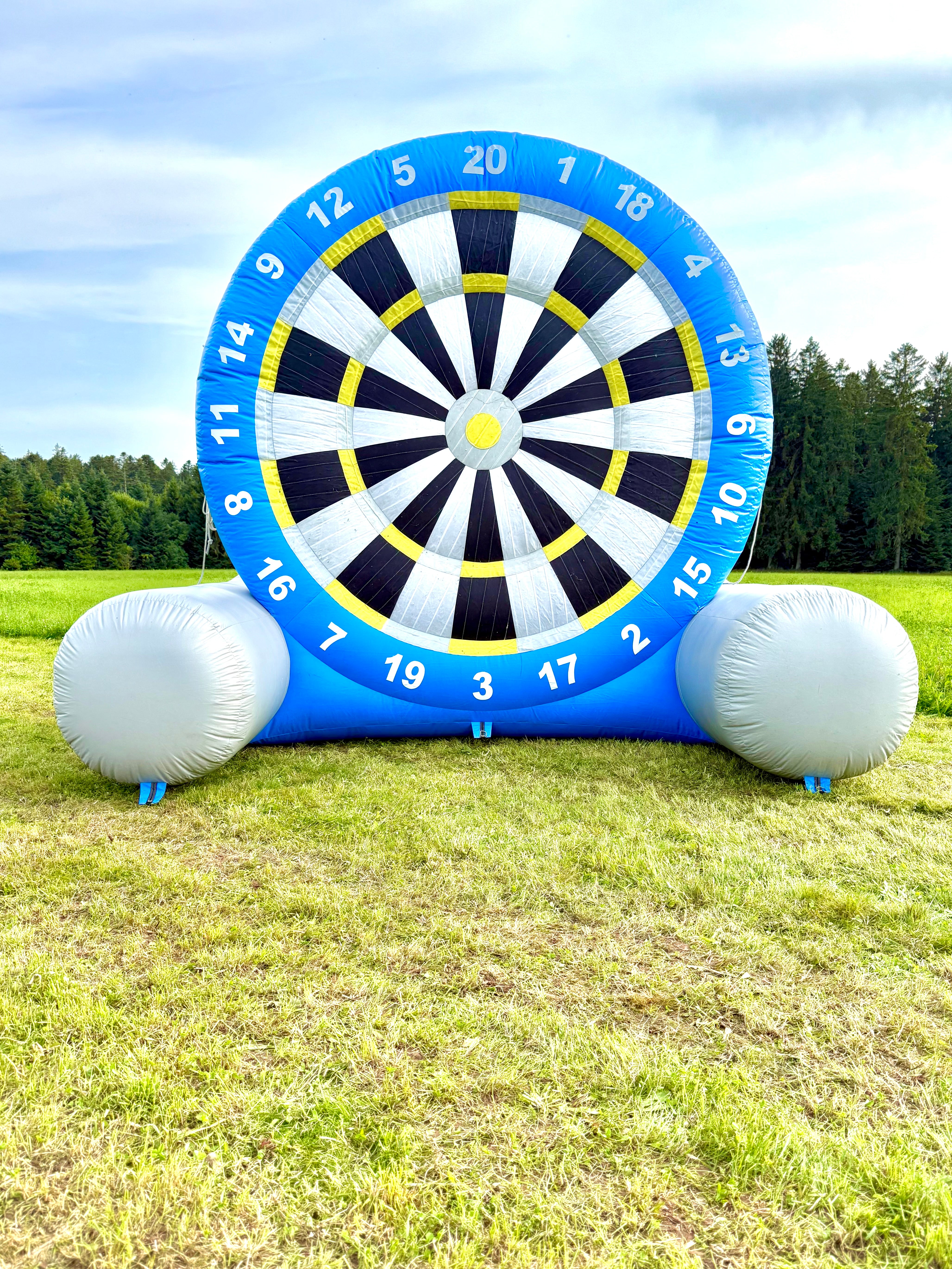 Eventspielzeug - Schwarzwälder Fußballdartscheibe