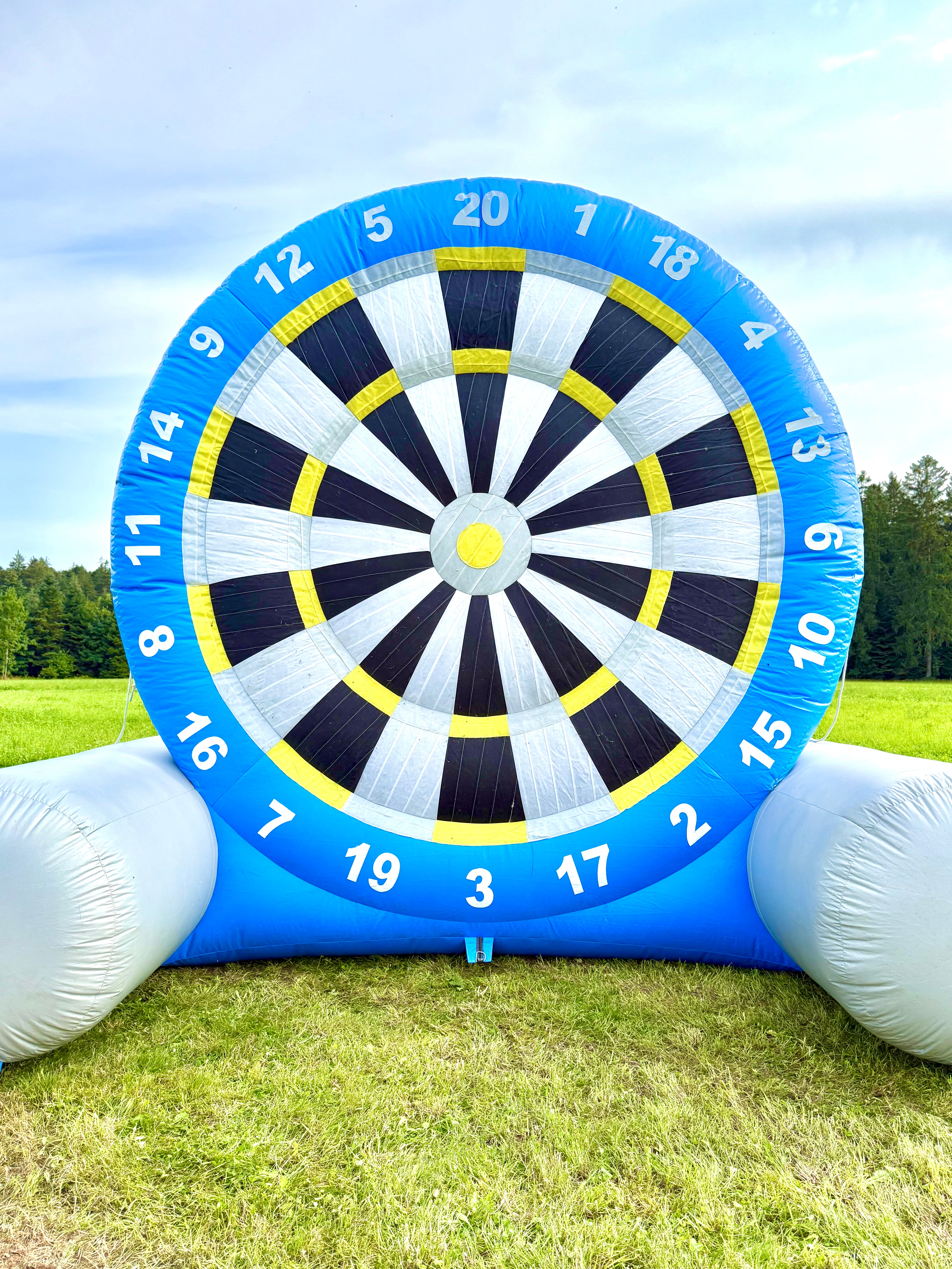 Eventspielzeug - Schwarzwälder Fußballdartscheibe