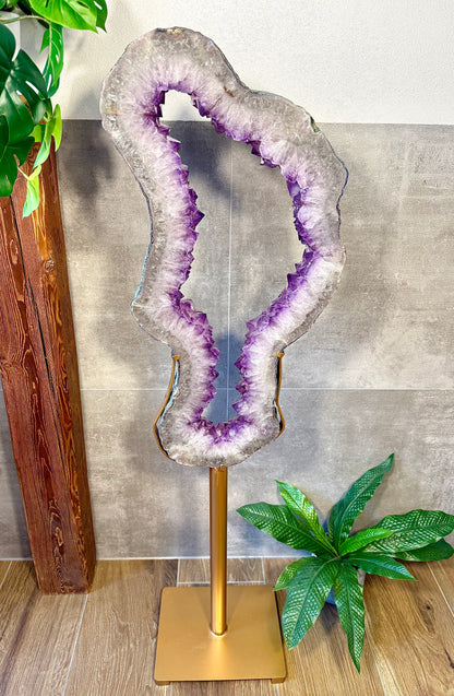 Meisterstück Nr. M8 | Amethyst Portal auf Standfuß