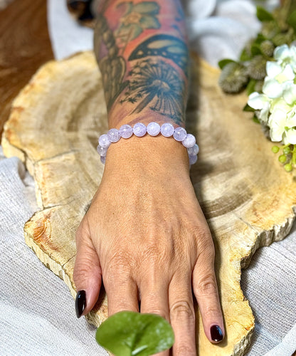 Lavendelquarz | Armband (rund) mit hellen Steinen 10mm
