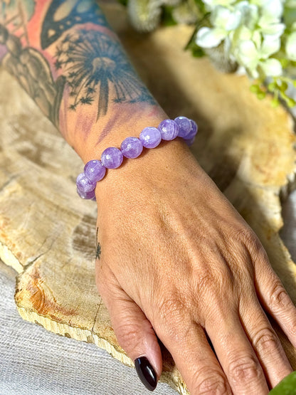 Lavendelquarz | Armband (facettiert) mit dunklen Steinen 12mm