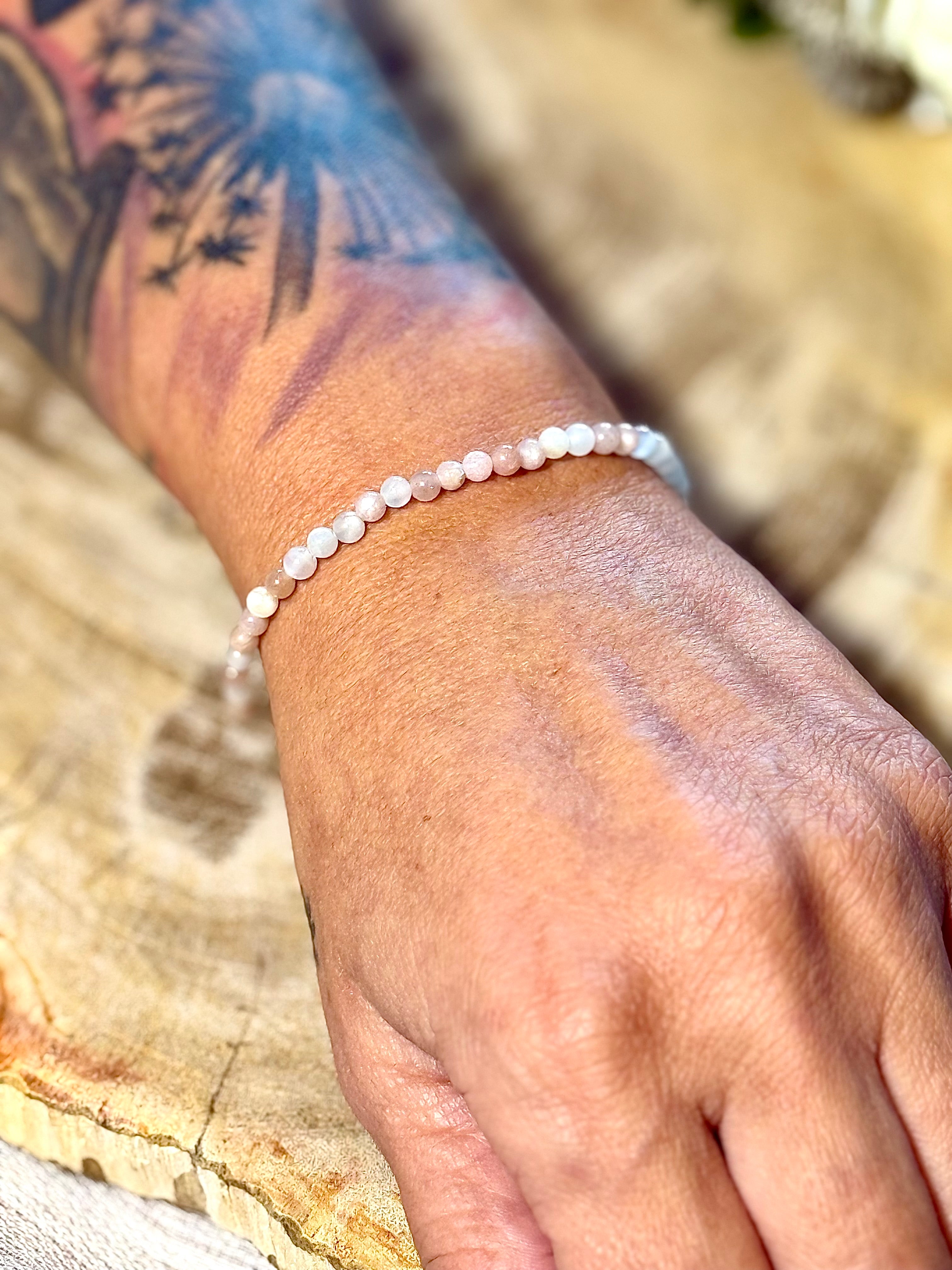 Mondstein | Armband (rund) mit hellen Steinen (2mm)