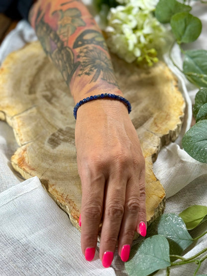 Sodalith | Armband (facettiert) mit eckigen Steinen