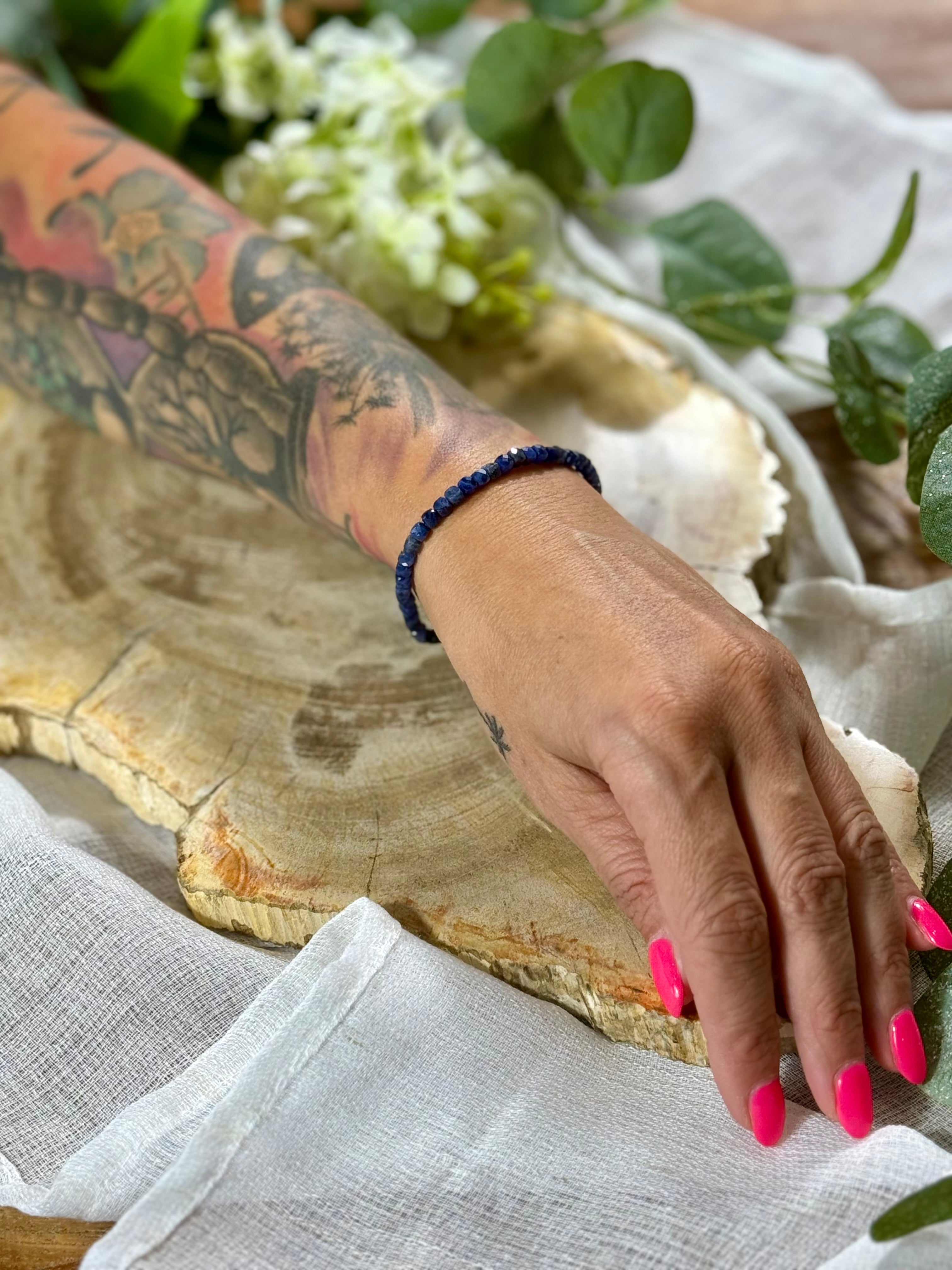 Sodalith | Armband (facettiert) mit eckigen Steinen