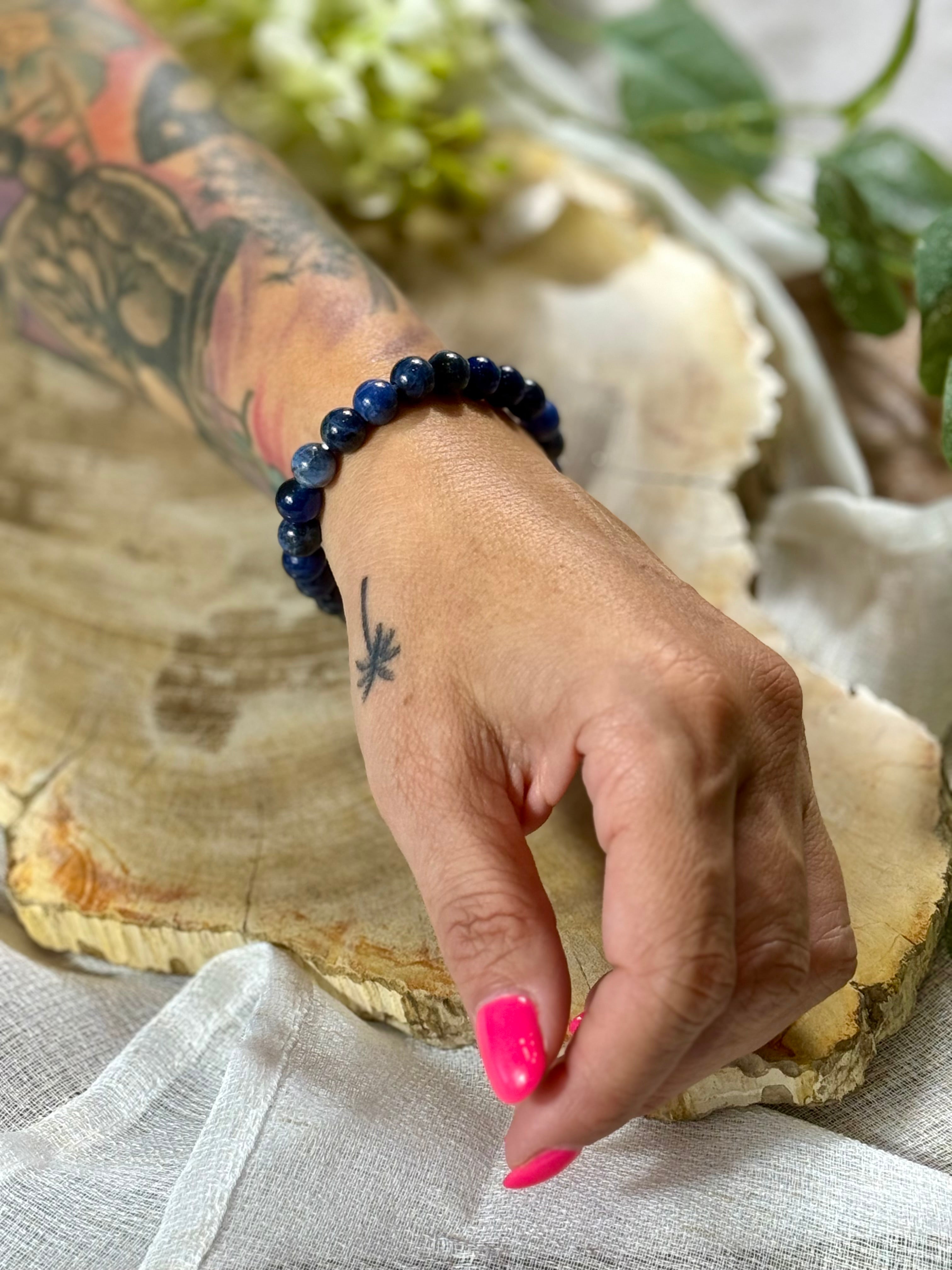 Sodalith | Armband (rund) mit dunklen Steinen (8mm)