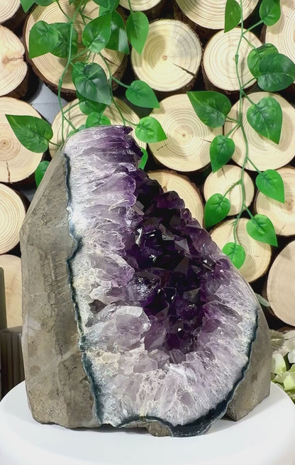 Fundstück Nr. AY25 | Amethyst Geode