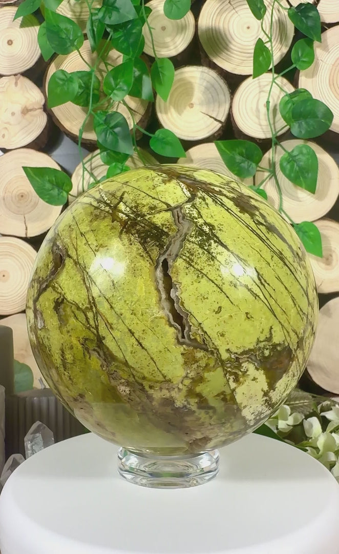 Fundstück Nr. GO6 | Grüner Opal Kugel