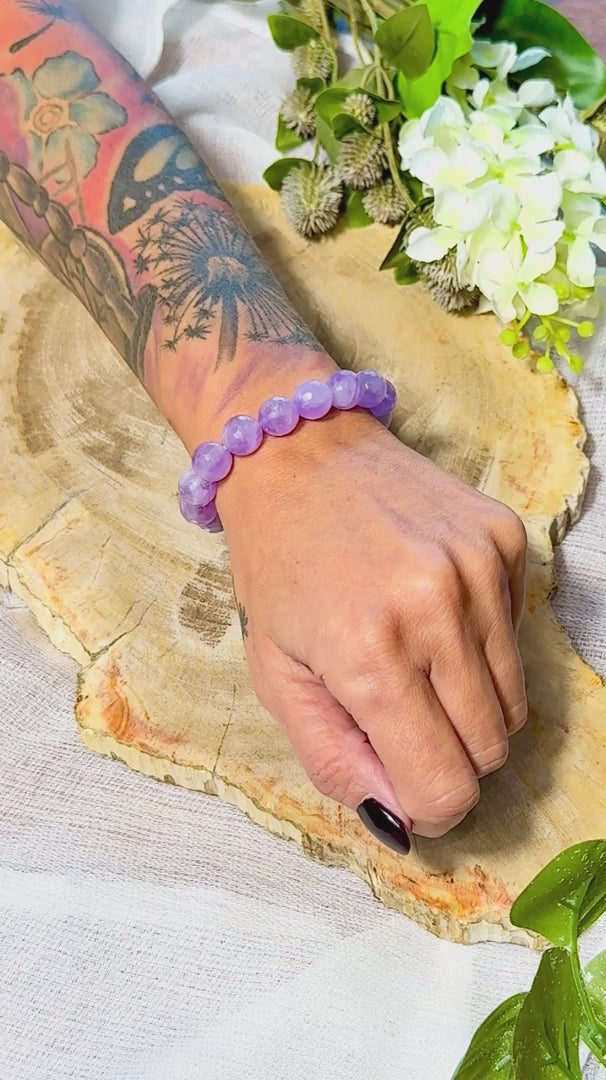 Lavendelquarz | Armband (facettiert) mit dunklen Steinen 12mm