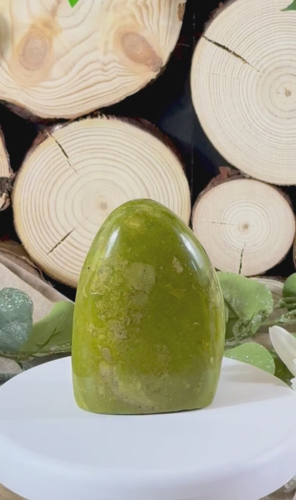 Fundstück Nr. 23 | Grüner Opal - Freiform aus der Natur